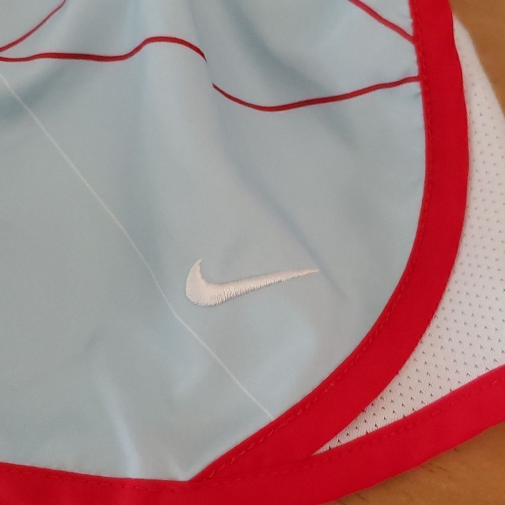 Boy's Nike Dri-fit Swim Shorts Size Small - Picture 2 of 7